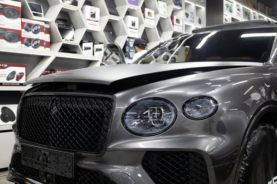 MAT SPARK PARLAK - Komple Araç PPF Kaplama Hizmeti Sedan-Hatchback-Küçük Suv