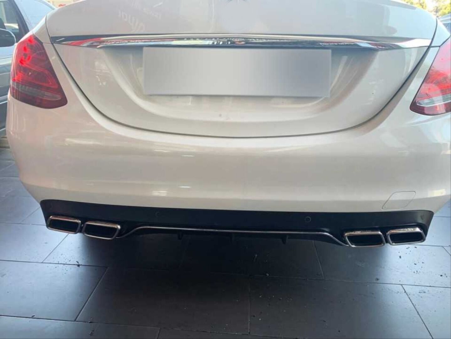 W205 C SERISI IÇIN SILVER DIFUZOR & EGZOZ SETI (NORMAL SEDAN) - SILVER EGZOZ ILE