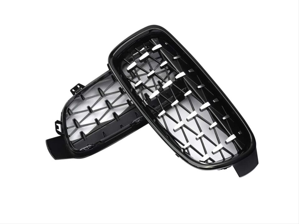 3 SERISI F30 2012-2018 IÇIN UYUMLU DIAMOND PANJUR (BÖBREK) PIANO BLACK