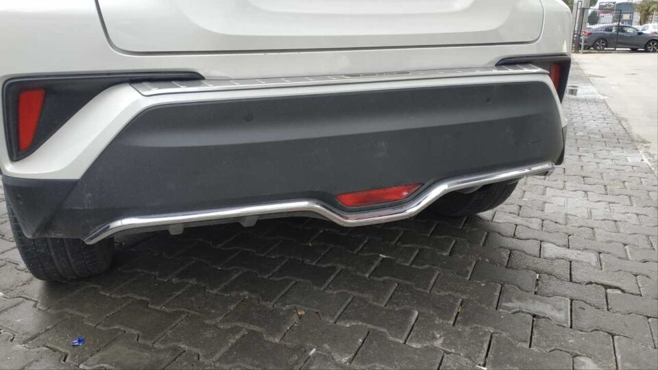 C-HR 2016-2019 IÇIN UYUMLU ARKA TAMPON ALT ÇITASI NIKELAJ