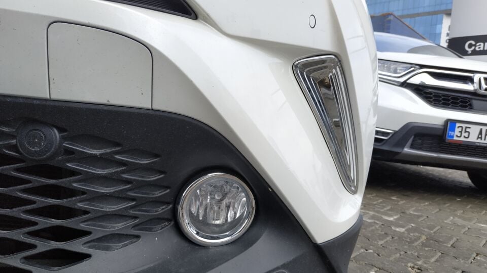 C-HR 2016-2019 IÇIN UYUMLU ÖN SIS HALKA KAPLAMA NIKELAJ