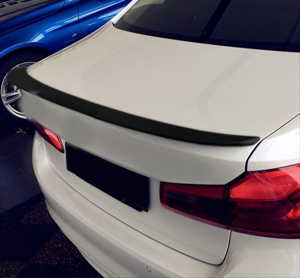 5 SERISI G30 IÇIN UYUMLU M4 GORUNUM SPOILER  - PIANO BLACK (PARLAK SIYAH)