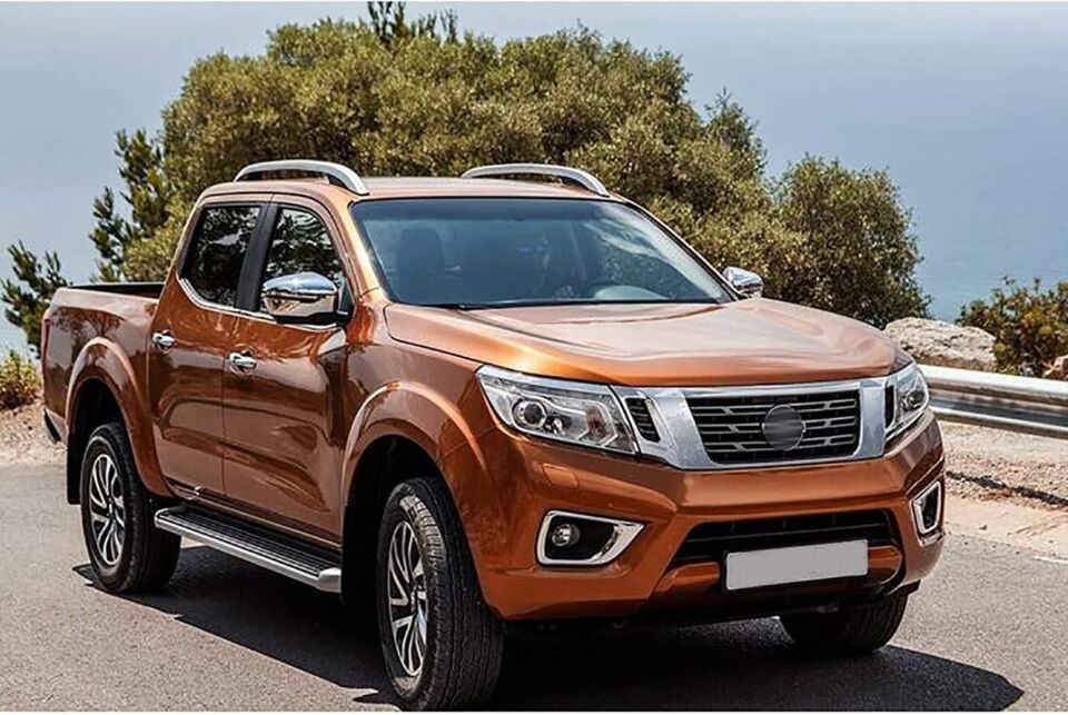 NAVARA 2015+ IÇIN UYUMLU  TAVAN ÇITASI (VIDALI)
