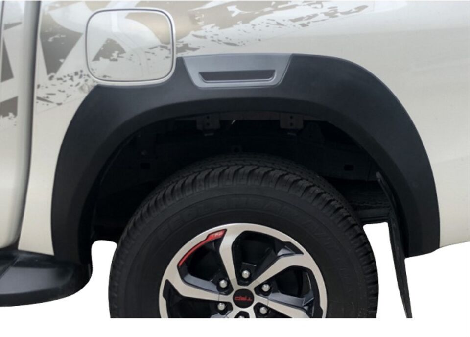 HILUX REVO 2016-2019 IÇIN UYUMLU IÇIN 2021 ROCCO / INVINCIBLE CAMURLUK KABARTMA (DODIK)