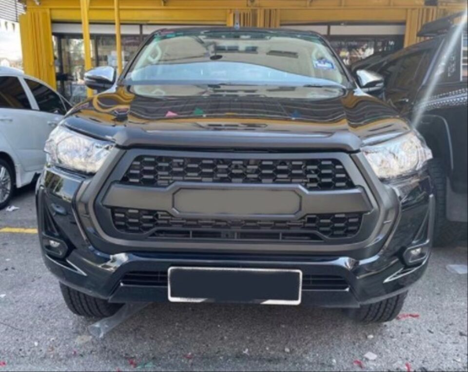 HILUX 2021+ IÇIN UYUMLU PANJUR (SILVER YAZI ILE)