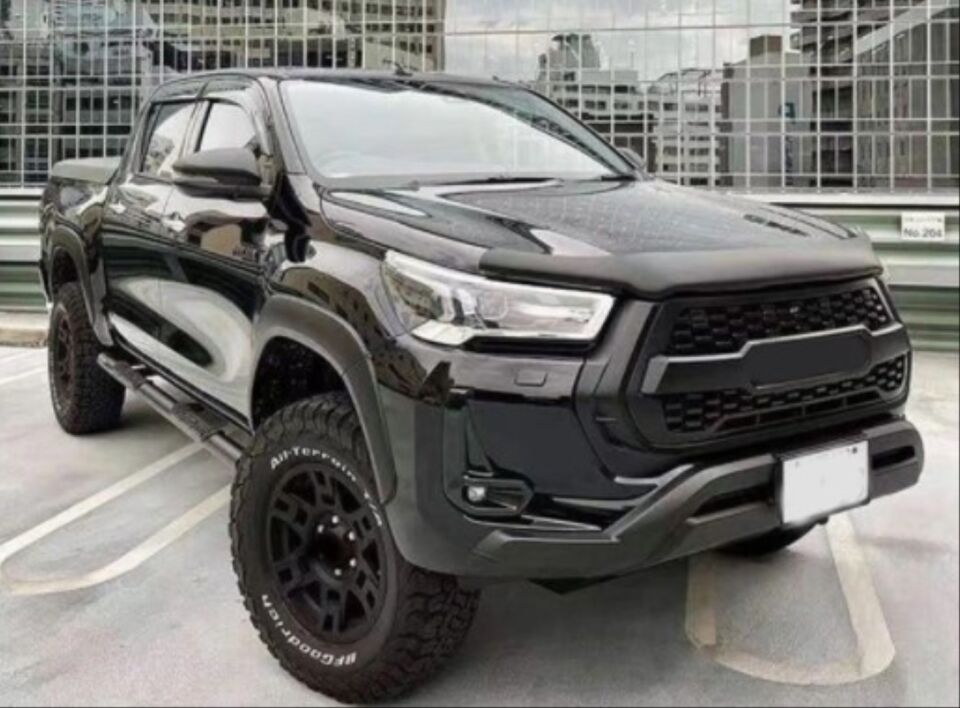 HILUX 2021+ IÇIN UYUMLU PANJUR (SILVER YAZI ILE)