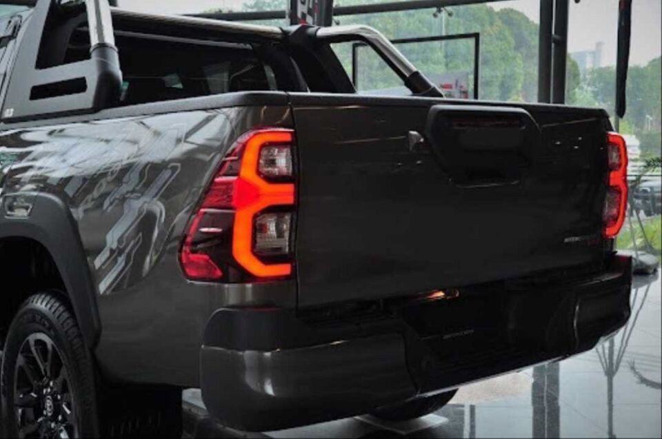 HILUX REVO 2016-2019 IÇIN UYUMLU ROCCO LED STOP