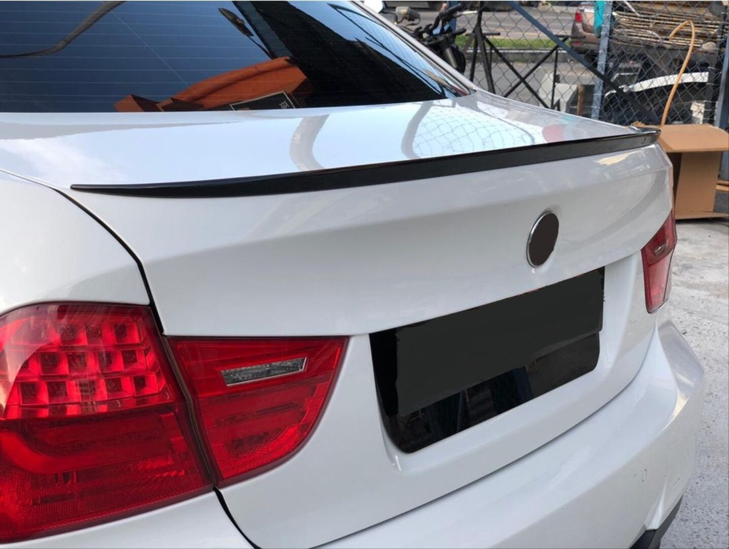 3 SERISI E90 2005-2012 MP SPOILER  - PIANO BLACK (PARLAK SİYAH)