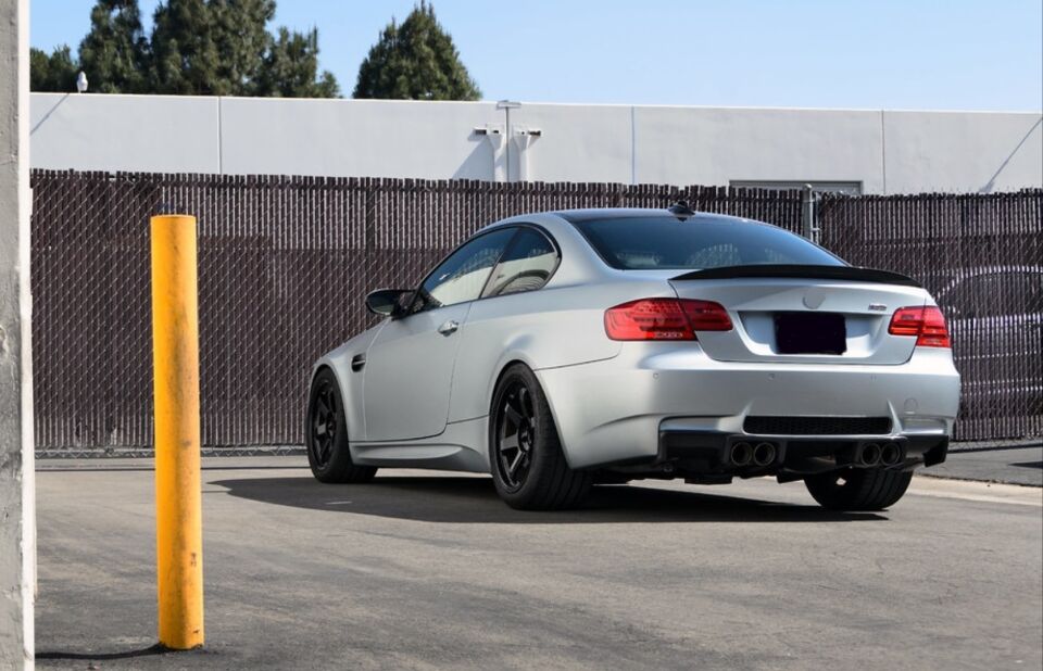3 SERISI E92 IÇIN UYUMLU MT SPOILER  - PIANO BLACK (PARLAK SIYAH)
