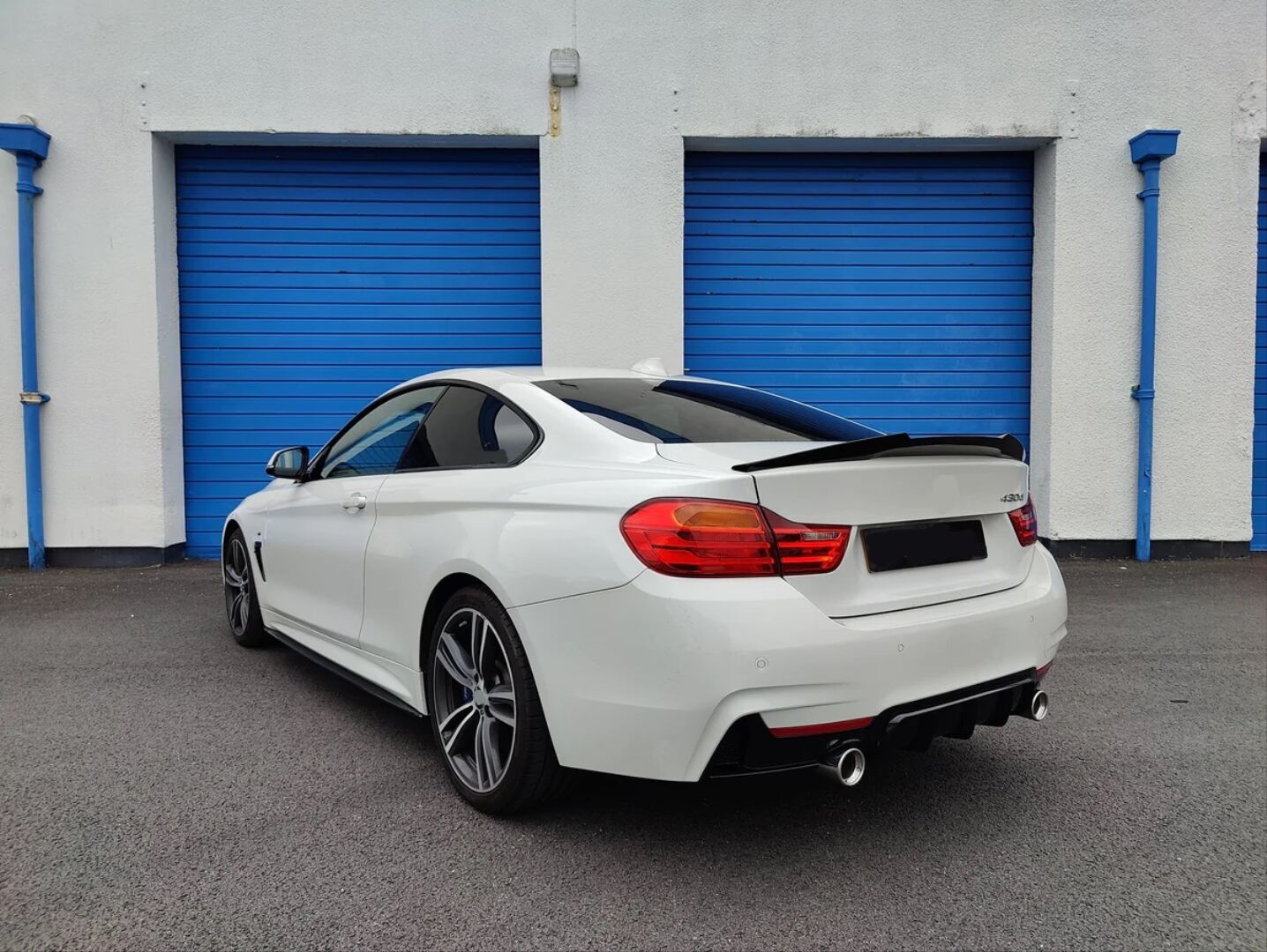 4 SERISI(2013-2019) F32 (2 KAPI) IÇIN UYUMLU M4 SPOILER - PIANO BLACK (PARLAK SIYAH)