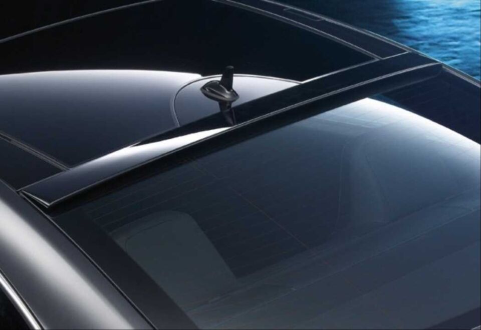 W204 2007-2014 C SERISI IÇIN UYUMLU CAM ÜSTÜ SPOILER  - PIANO BLACK (PARLAK SIYAH)