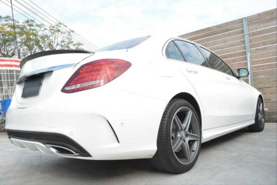 W205 2015-2021 C SERISI IÇIN UYUMLU AMG GORUNUM SPOILER - PIANO BLACK (PARLAK SIYAH)