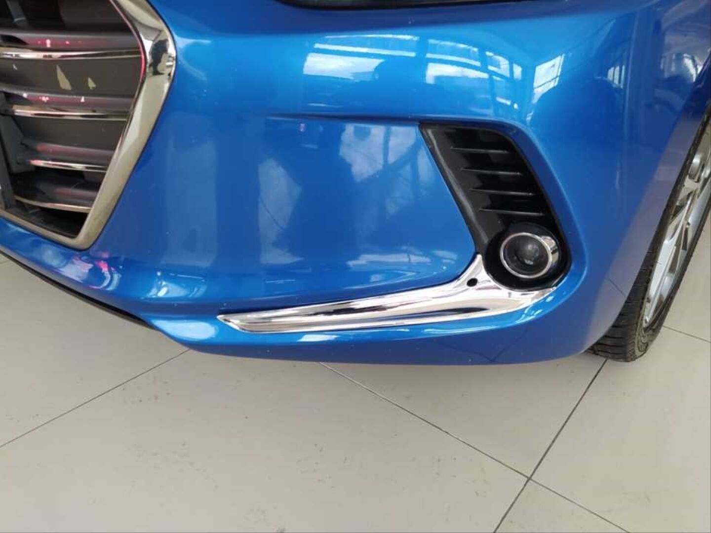 ELANTRA 2016-2019 IÇIN UYUMLU ÖN SIS ÇITASI NIKELAJ