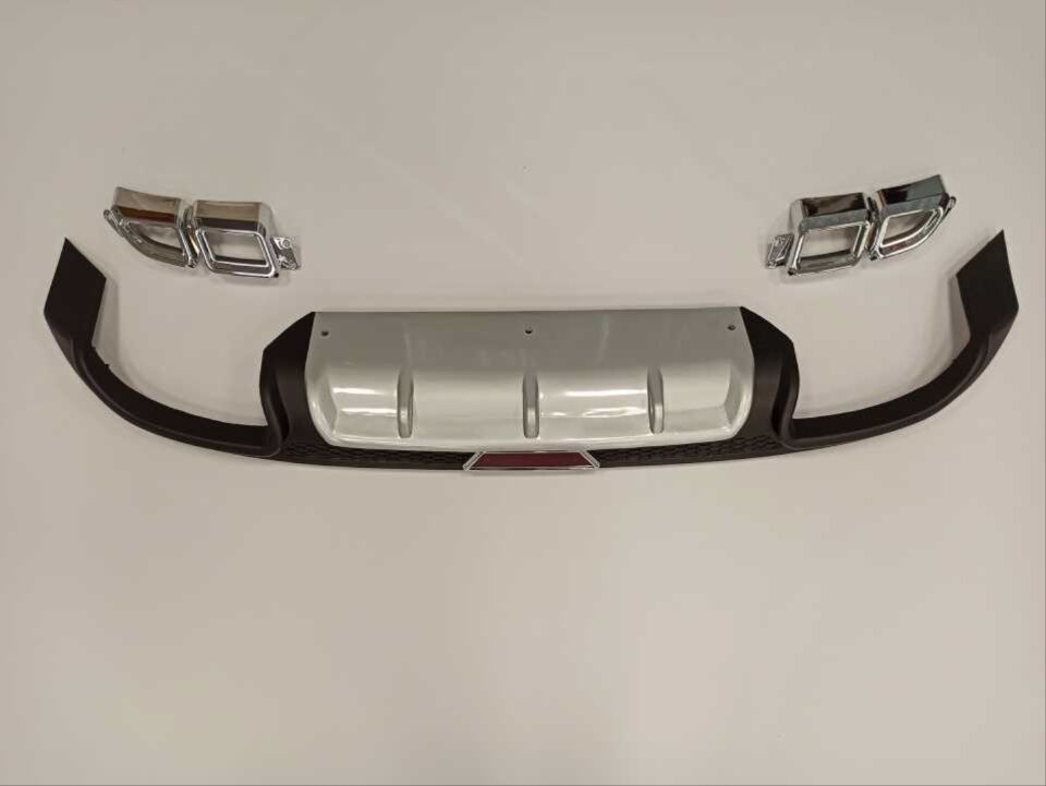 ELANTRA 2016-2019 IÇIN UYUMLU 4 EGZOZ SILVER DIFUZOR  REFLEKTÖRLÜ