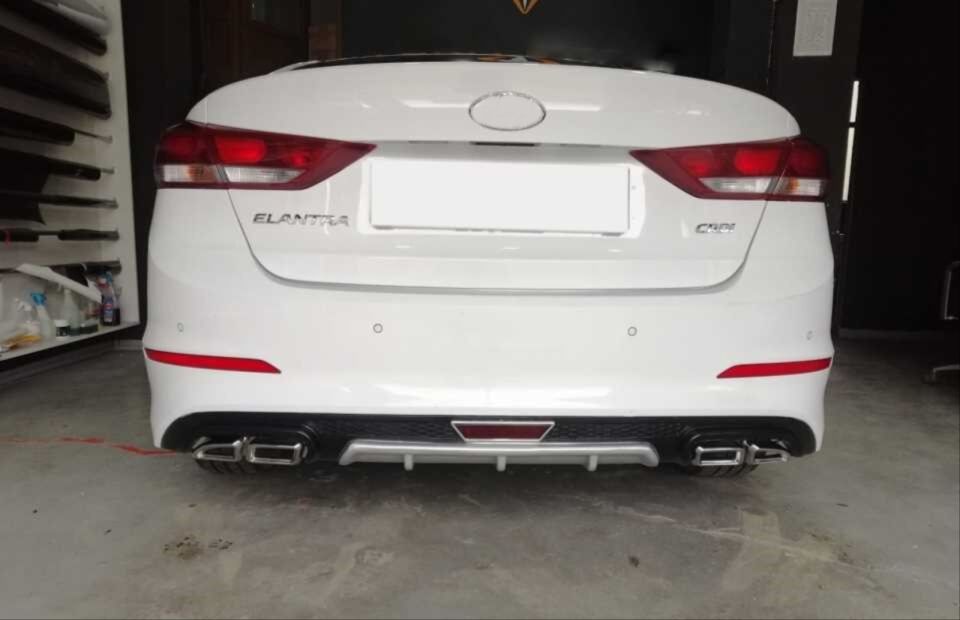 ELANTRA 2016-2019 IÇIN UYUMLU 4 EGZOZ SILVER DIFUZOR  REFLEKTÖRLÜ