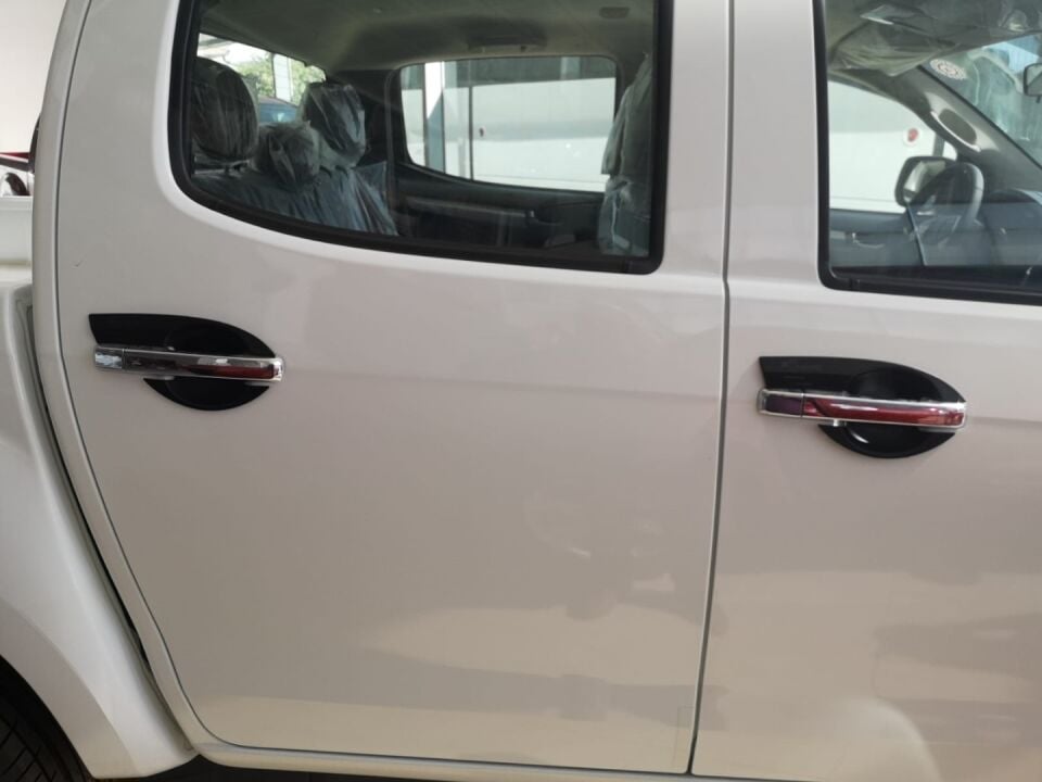 D-MAX IÇIN UYUMLU 2012-2017 KAPI KOLU IÇ KAPLAMA SIYAH